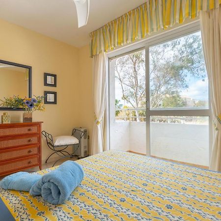 Las Chapas Lägenhet Marbella Exteriör bild