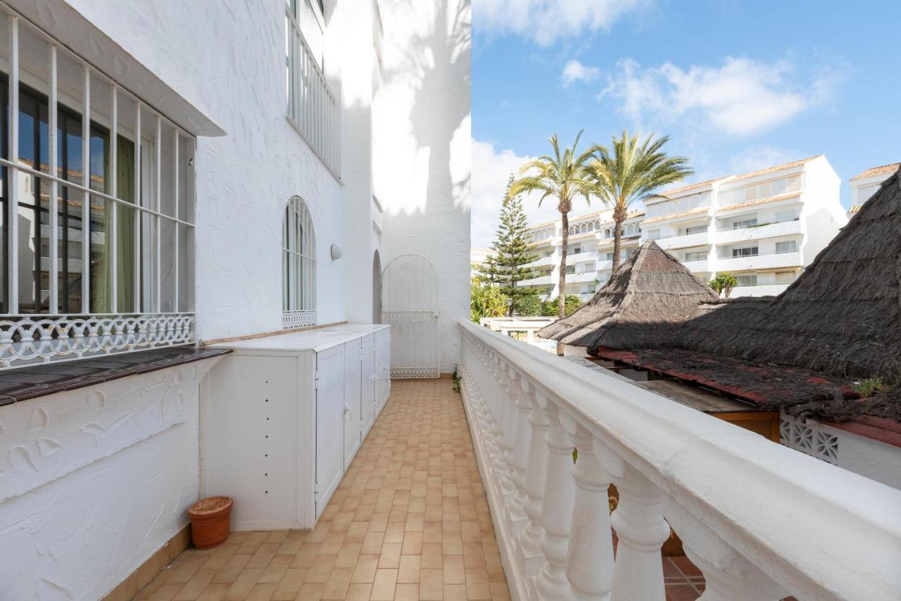 Las Chapas Lägenhet Marbella Exteriör bild